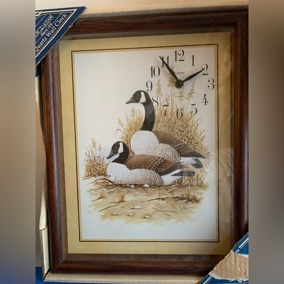 Wall Decor Vtg New Ingraham Quartz Clock Simulated Wood Frame Glass